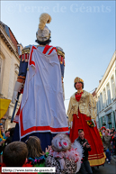 Cassel (F) - Carnaval du Lundi de Pâques 2013 / Reuze-Papa - CASSEL (F), Reuze-Maman - CASSEL (F) et la foule des carnavaleux