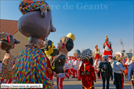 Cassel (F) - Carnaval du Lundi de Pâques 2013 / Les grosses-têtes casseloises et Reuze-Papa - CASSEL (F) et Reuze-Maman - CASSEL (F)