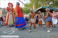 DOUAI (F) - Fêtes de Gayant 2013 - Rassemblement de géants et banquet de rue / Rose-Lyne – ESQUERCHIN (F), Kevin – ESQUERCHIN (F) et Les danseurs de Dédougou (BURKINA-FASO)