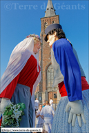 MAFFLE (ATH) (B) - Ducasse du Grand K'Min 2013 - Mariage de Zante et Rinette 2013 / La bénédiction de l'union de Zante et Rinette devant l'église Sainte-Waudru